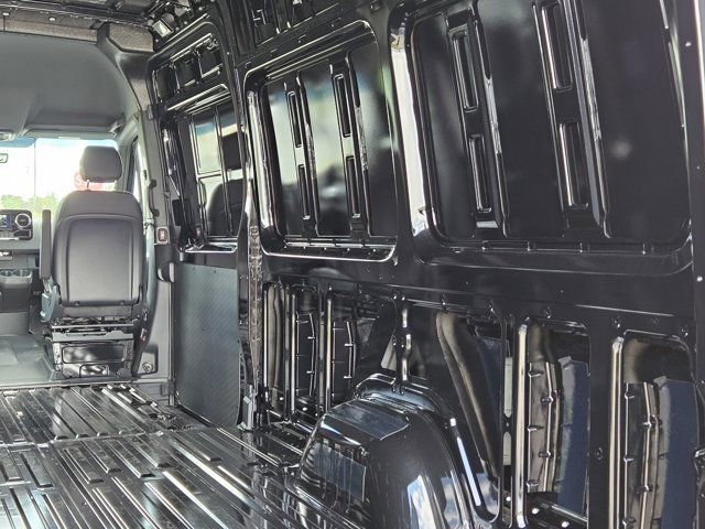 New 2025 Mercedes-Benz Sprinter 2500 image 32