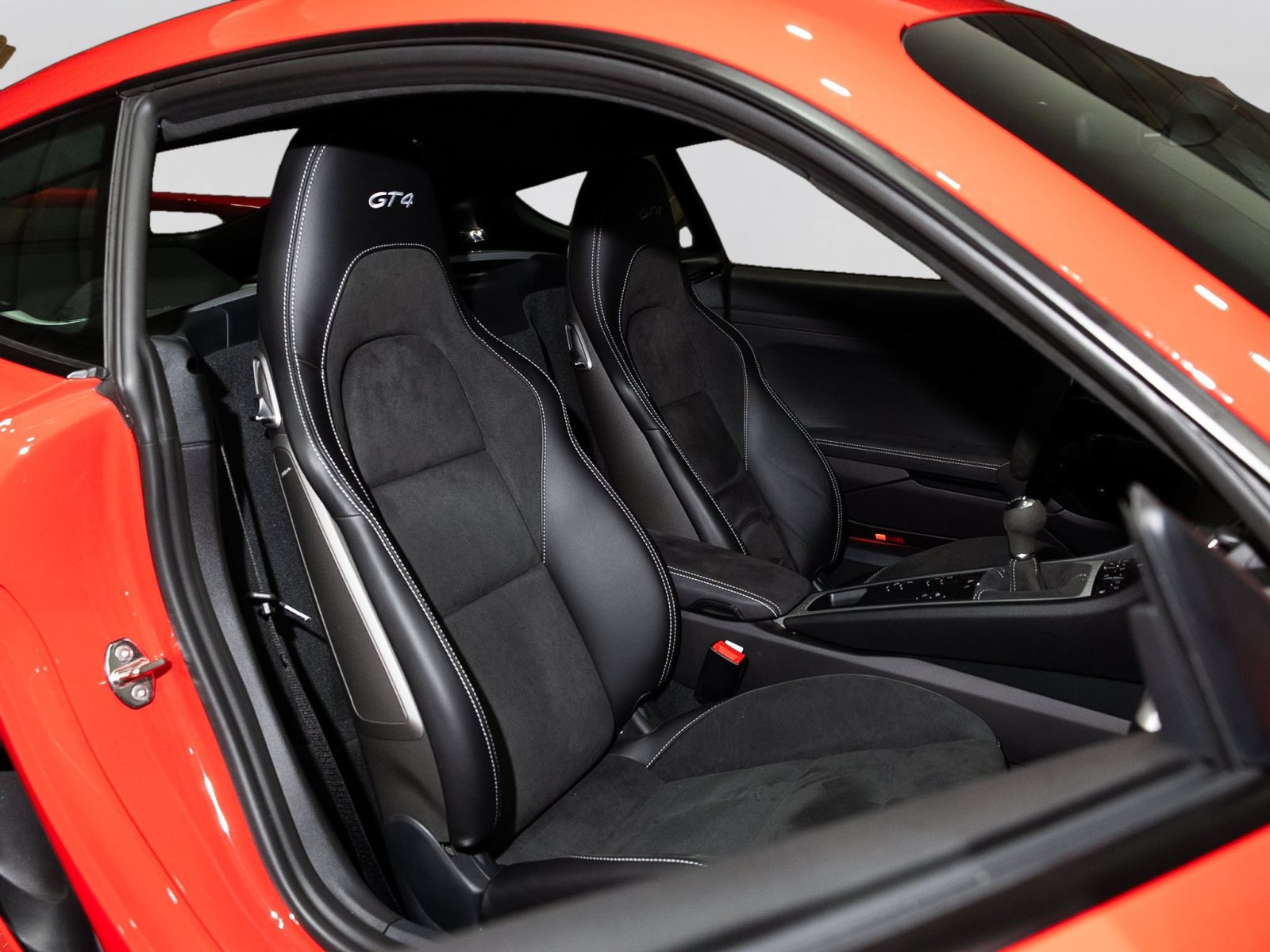 Used 2023 Porsche 718 Cayman GT4 RWD image 29