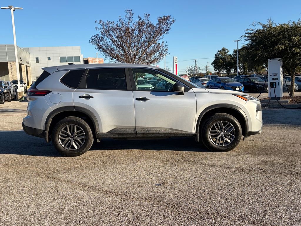 Certified 2025 Nissan Rogue S image 4
