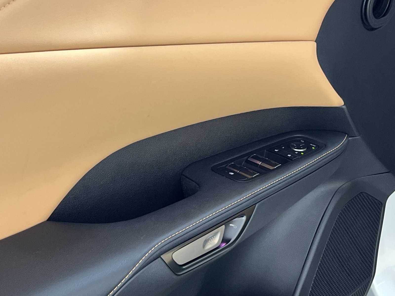 Used 2024 Lexus RX 350 w/ Convenience Package image 15