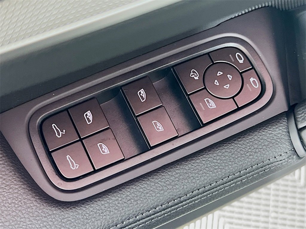 New 2026 Porsche Cayenne S image 20