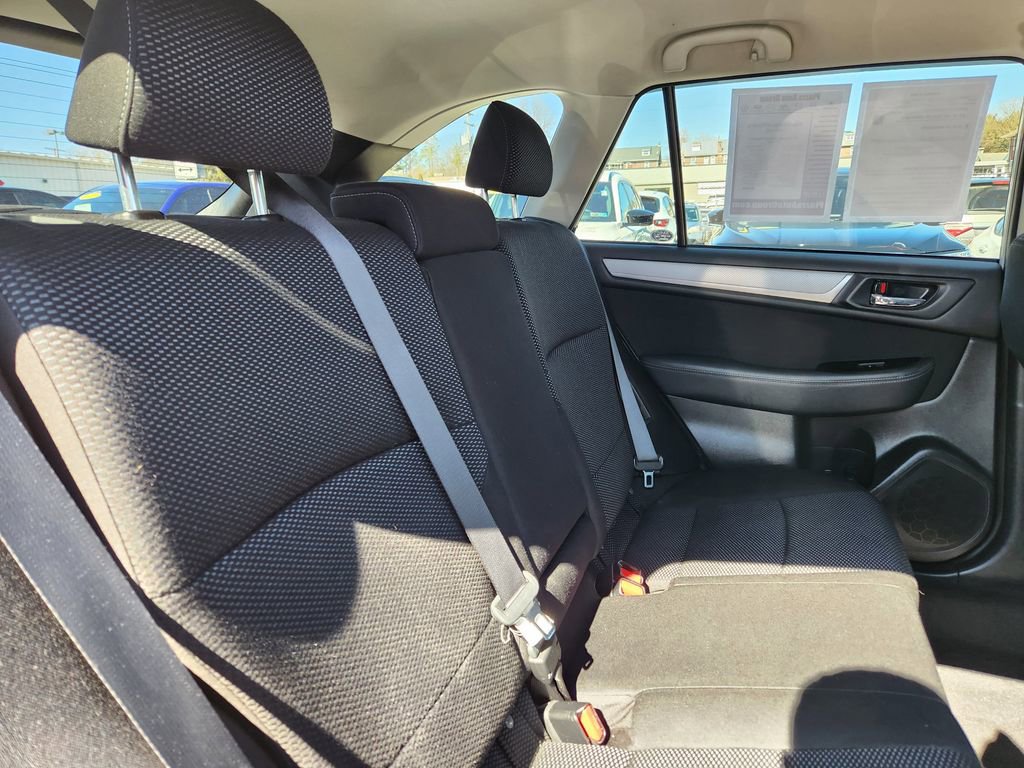 Used 2018 Subaru Outback 2.5i Premium image 15