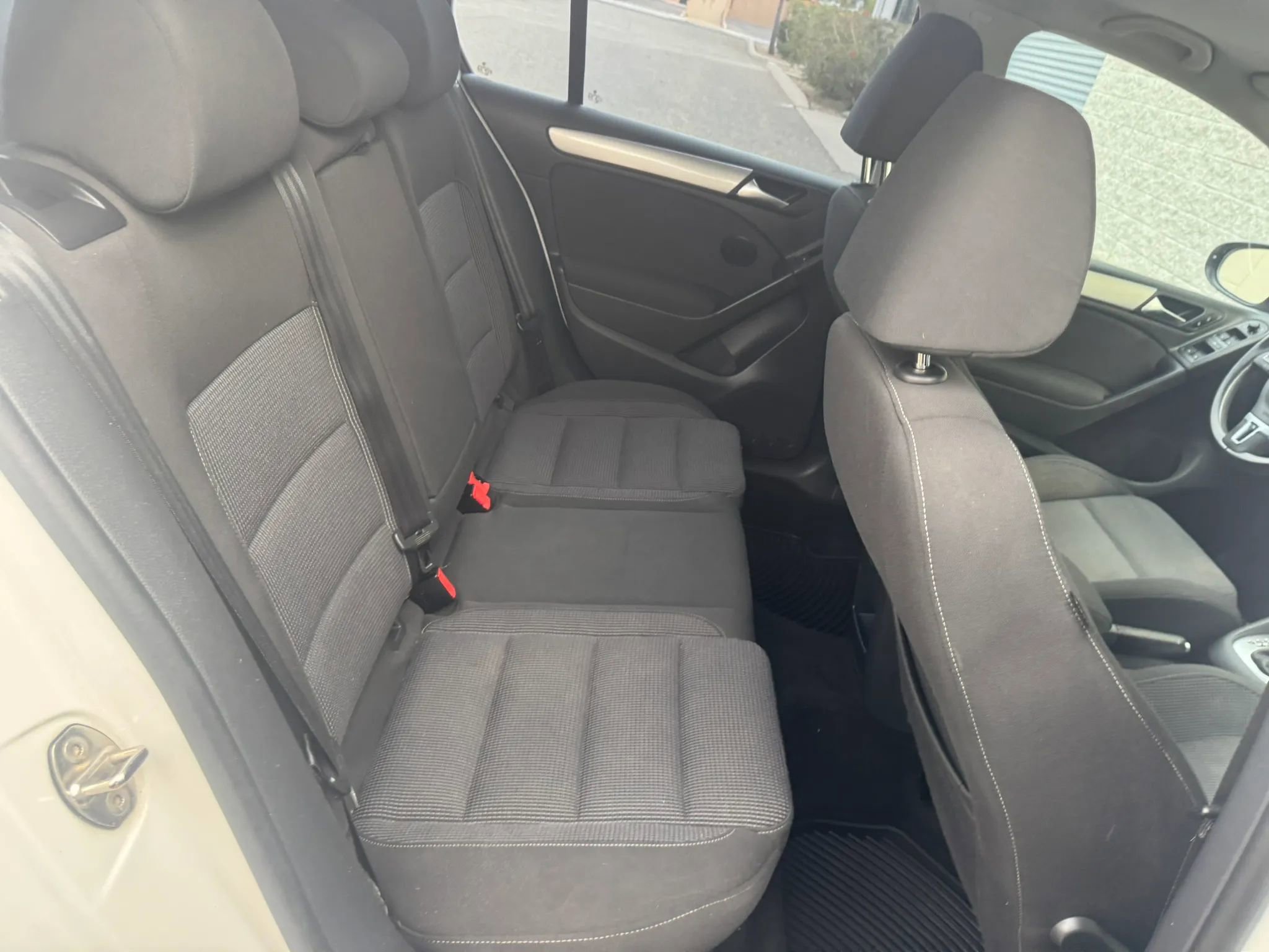Used 2014 Volkswagen Golf TDI FWD image 17