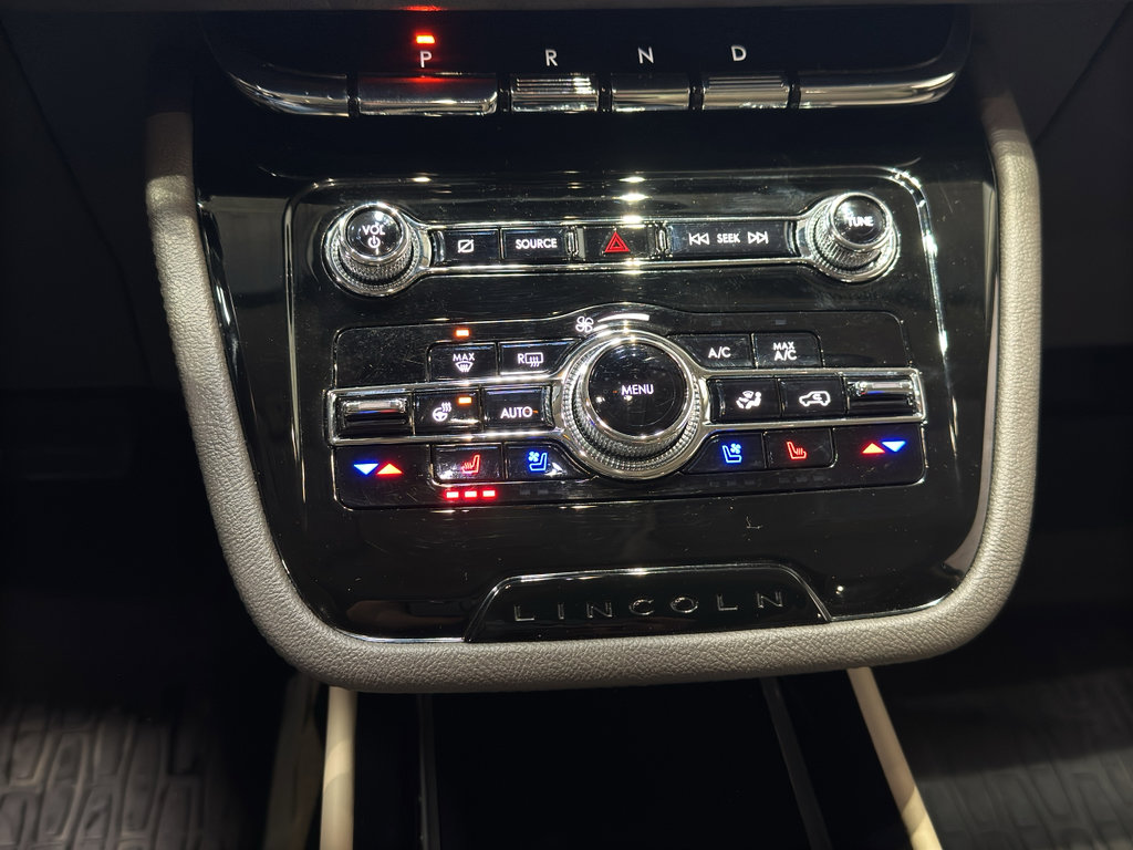 Used 2022 Lincoln Corsair Reserve w/ Equipment Group 201A image 30