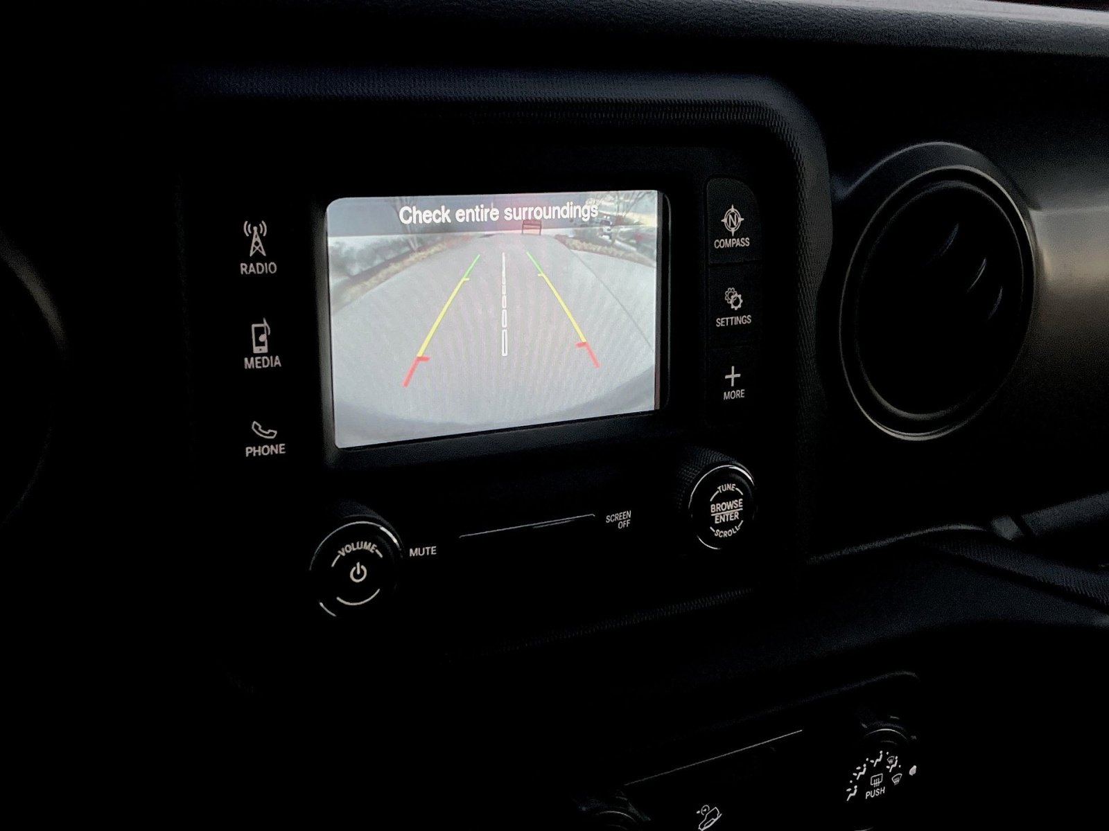 Used 2019 Jeep Wrangler Sport image 19