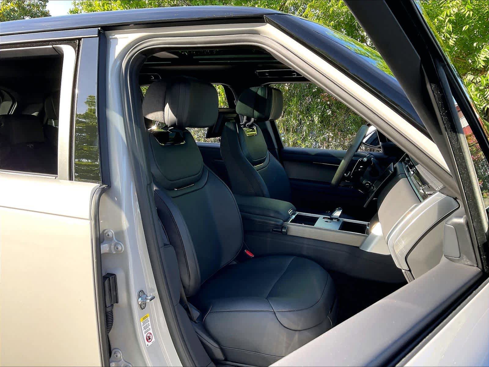 New 2026 Land Rover Range Rover SV AWD/4WD image 31