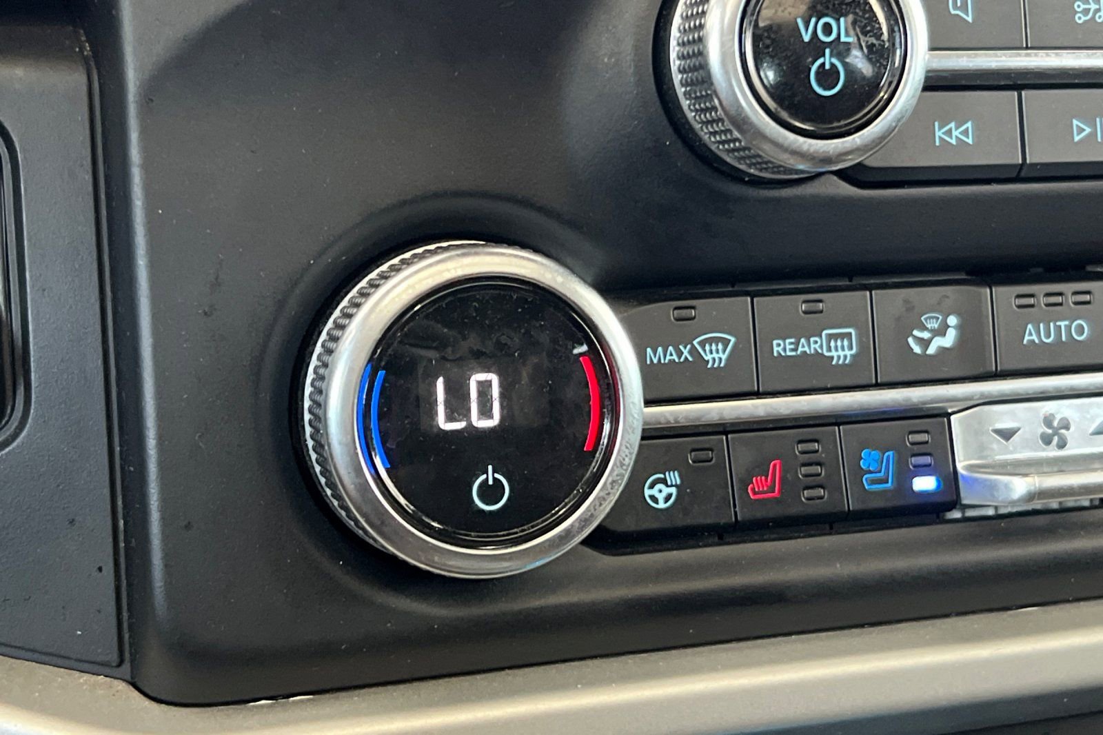 Used 2023 Ford Expedition Limited image 28