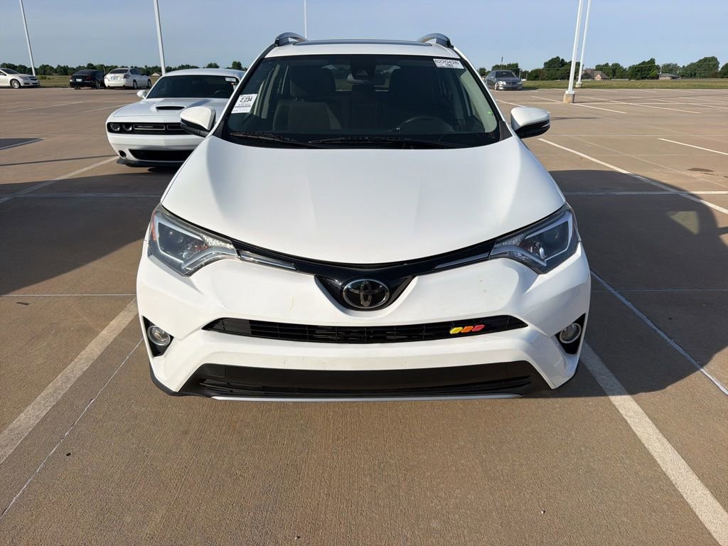 Used 2017 Toyota RAV4 XLE FWD image 2