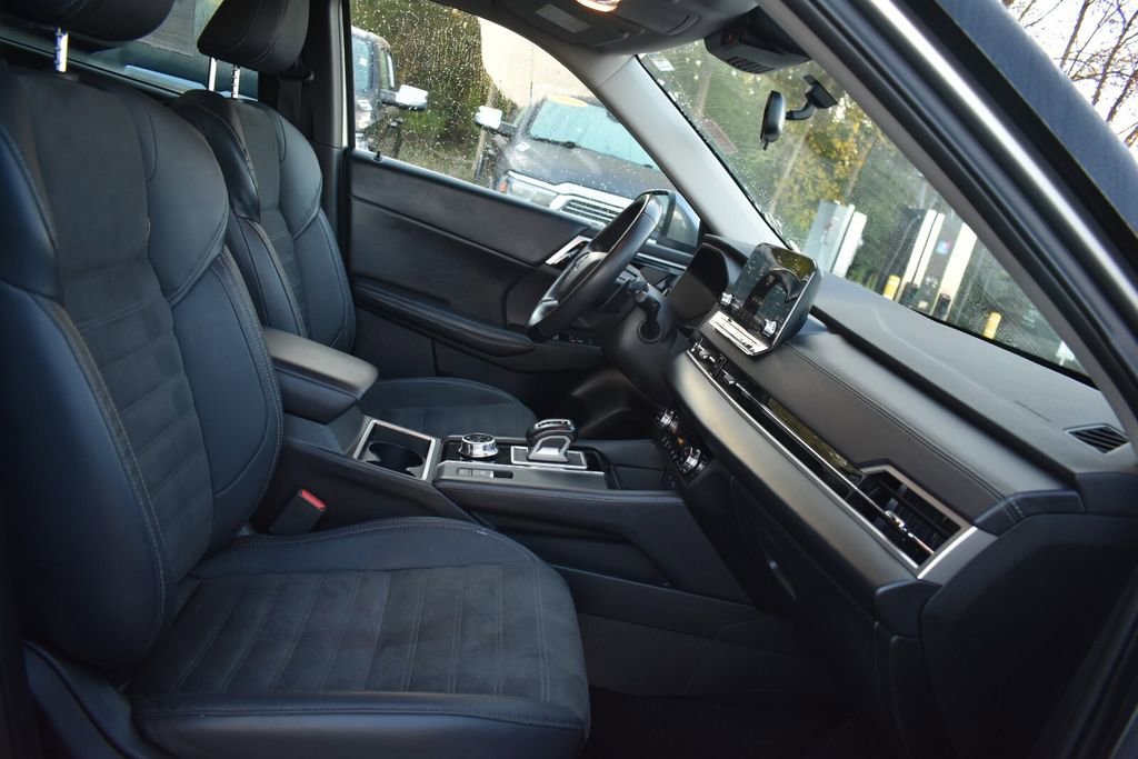 Used 2023 Mitsubishi Outlander SE image 15