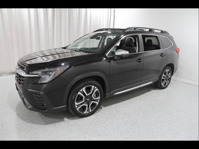 Used 2023 Subaru Ascent Limited w/ Technology Package AWD/4WD image 3