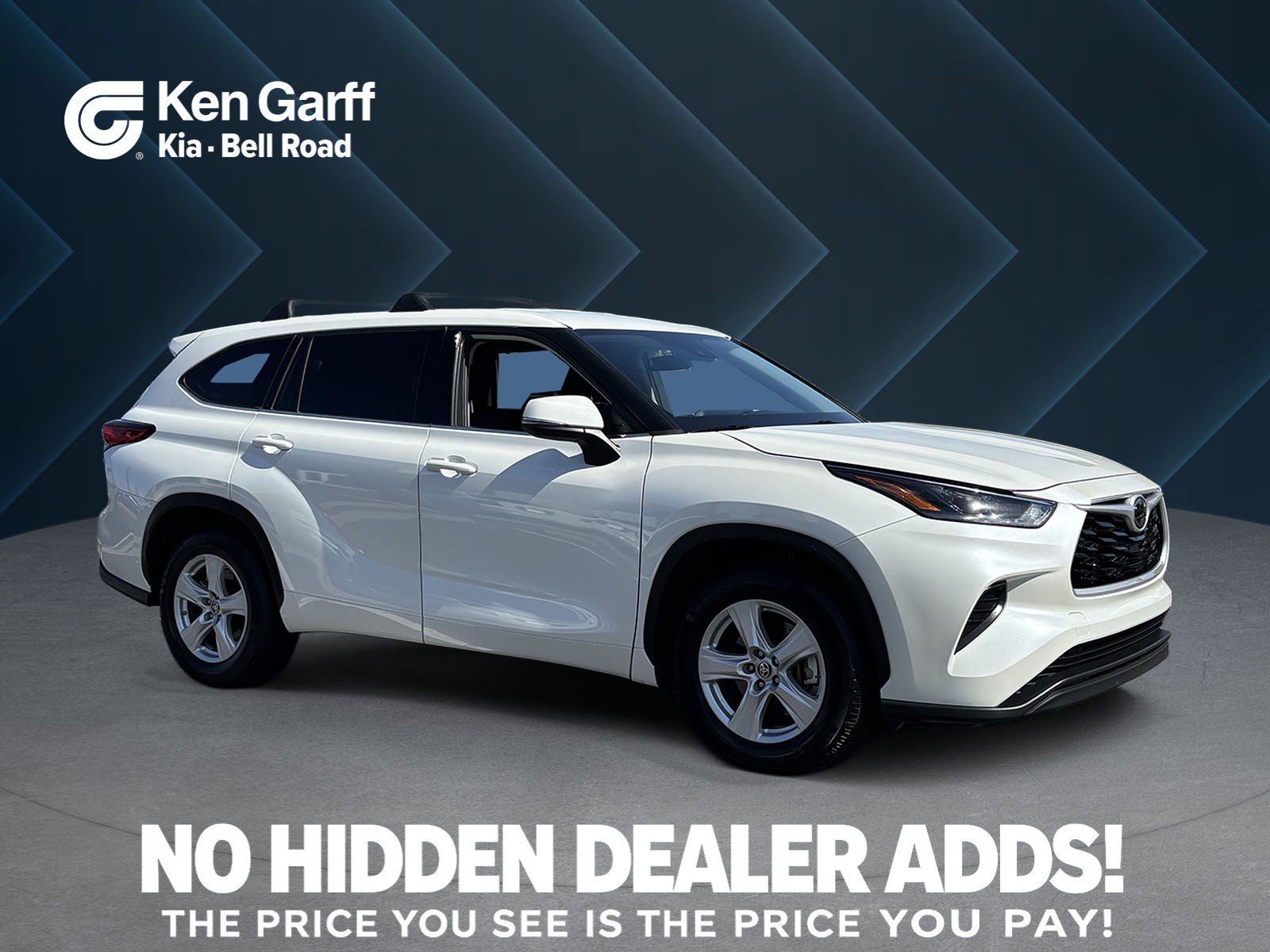 Used 2021 Toyota Highlander L FWD image 1