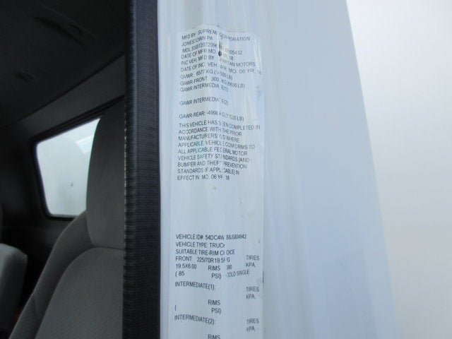 Used 2018 Isuzu NPR RWD image 16