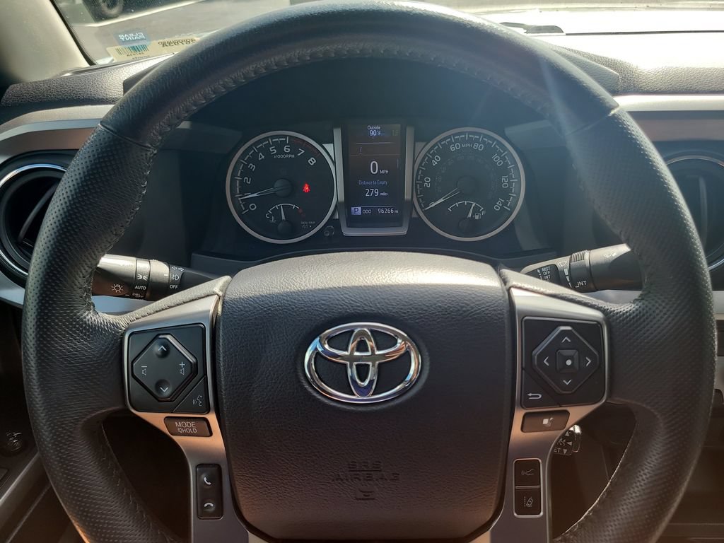 Used 2021 Toyota Tacoma SR5 RWD image 24