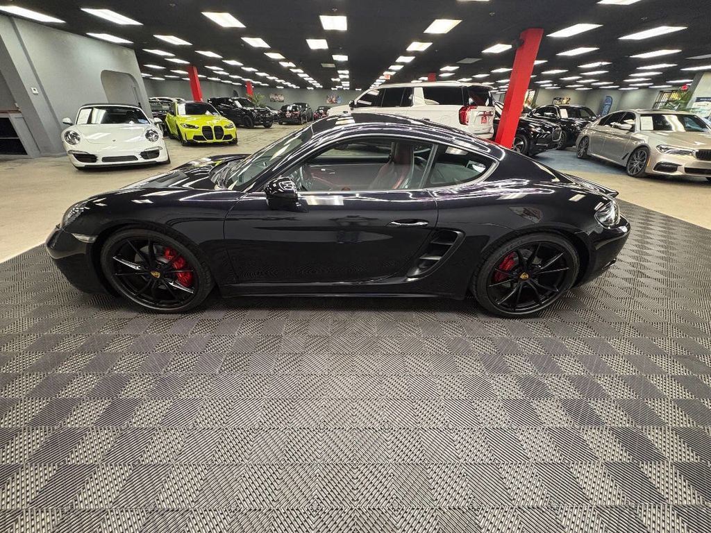 Used 2018 Porsche 718 Cayman GTS image 11