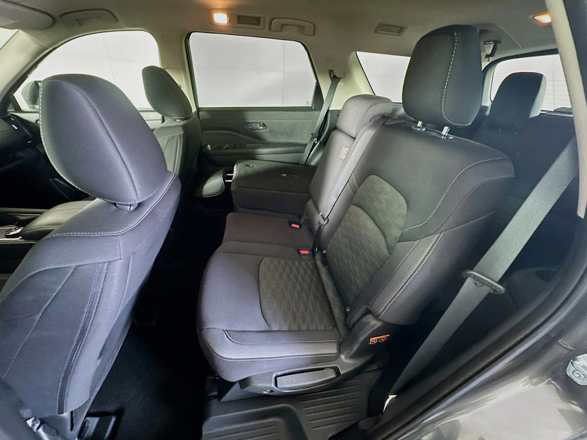 Used 2023 Nissan Pathfinder SV AWD/4WD image 28