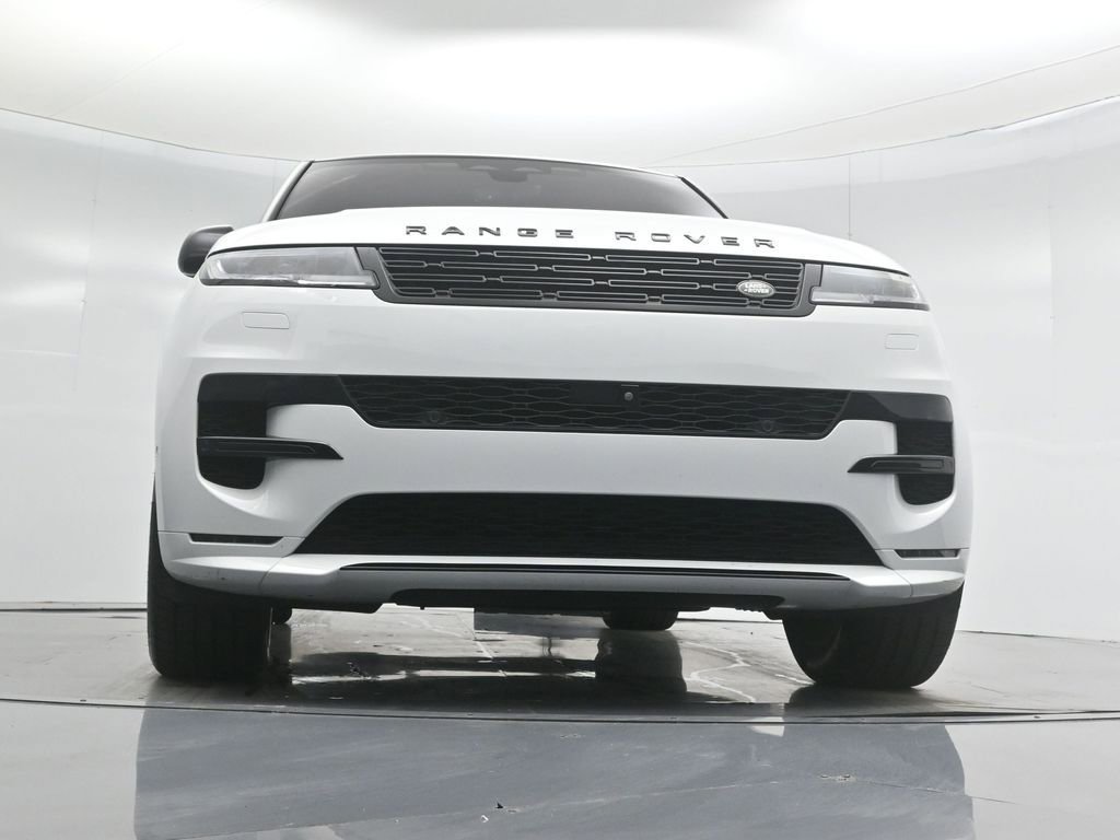 Used 2023 Land Rover Range Rover Sport SE Dynamic image 47