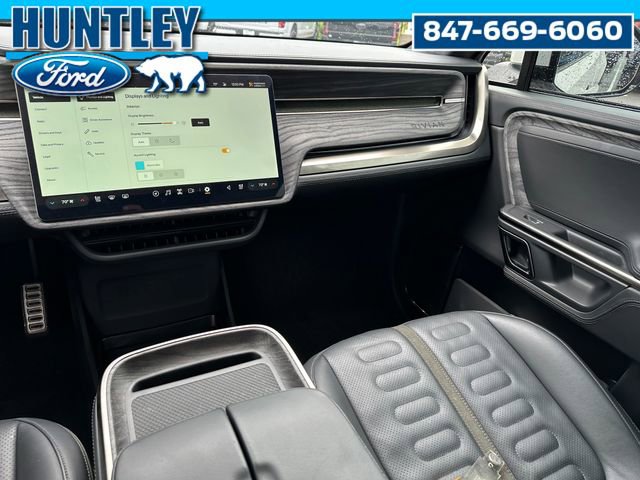 Used 2022 Rivian R1T Launch Edition image 14