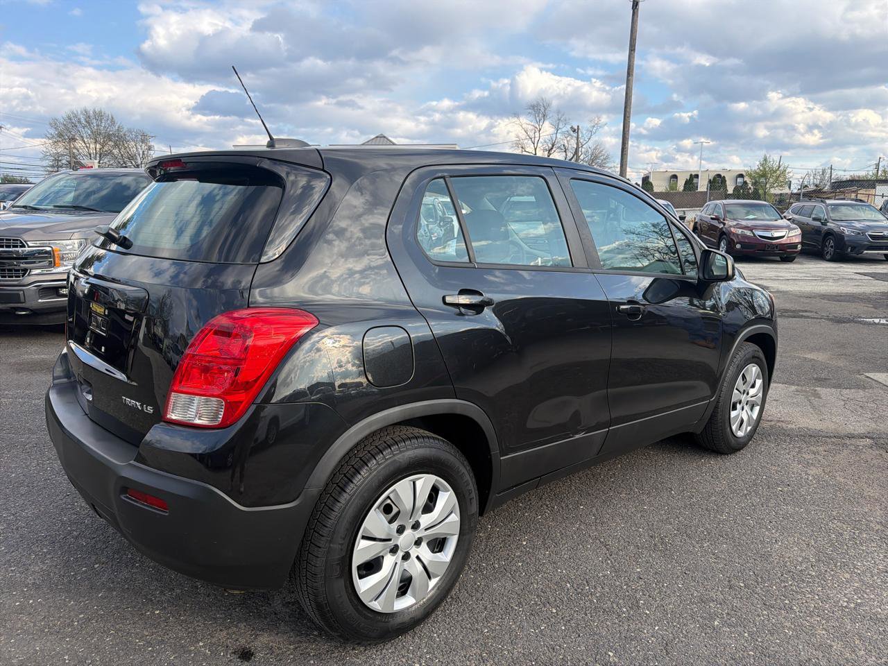 Used 2015 Chevrolet Trax LS w/ LPO, Cargo Package image 6