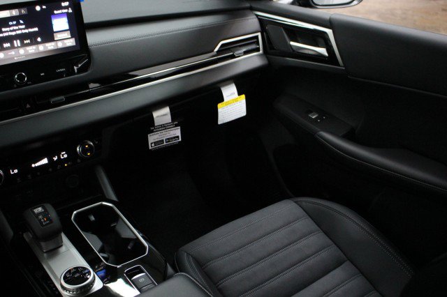 New 2026 Mitsubishi Outlander LE FWD image 22