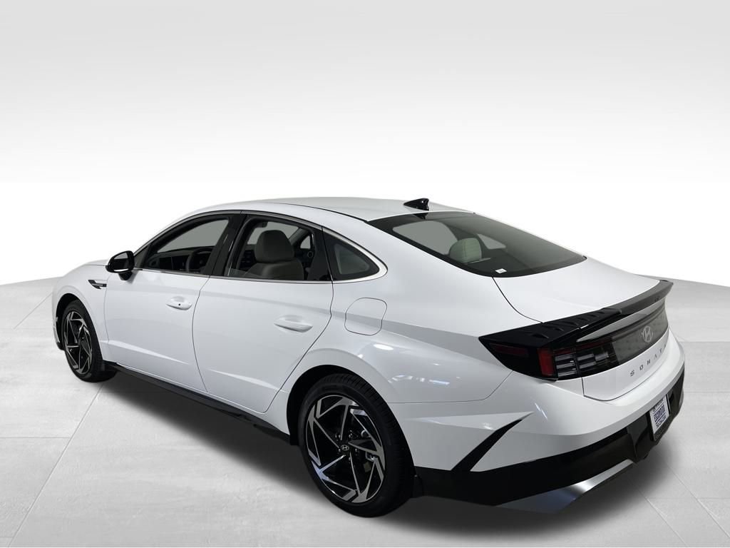 New 2026 Hyundai Sonata SEL video 3