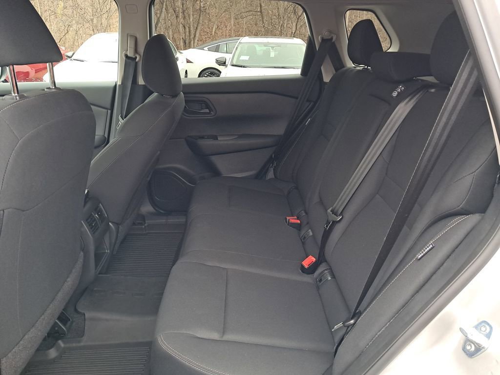 Certified 2024 Nissan Rogue S image 26