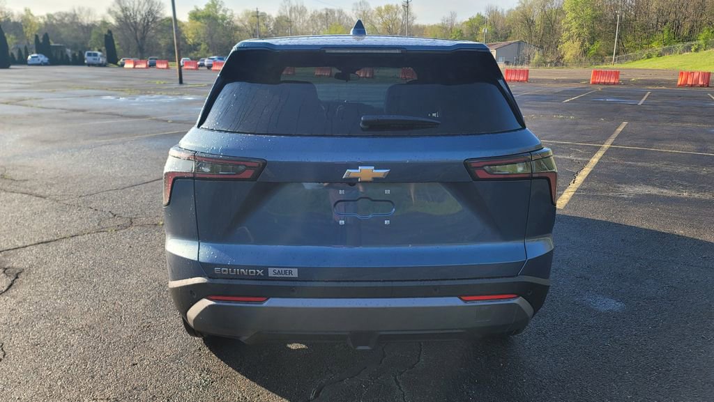 New 2026 Chevrolet Equinox LT image 10
