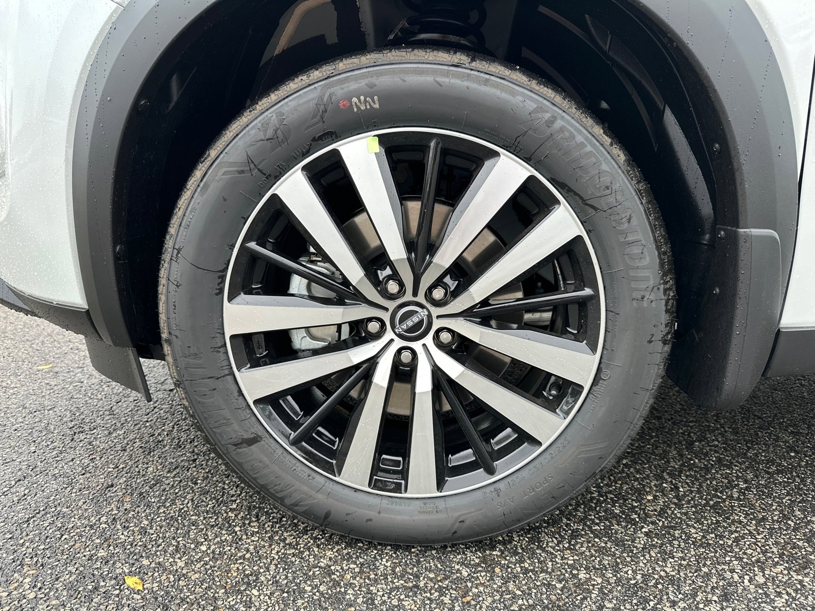 New 2025 Nissan Pathfinder Platinum image 11