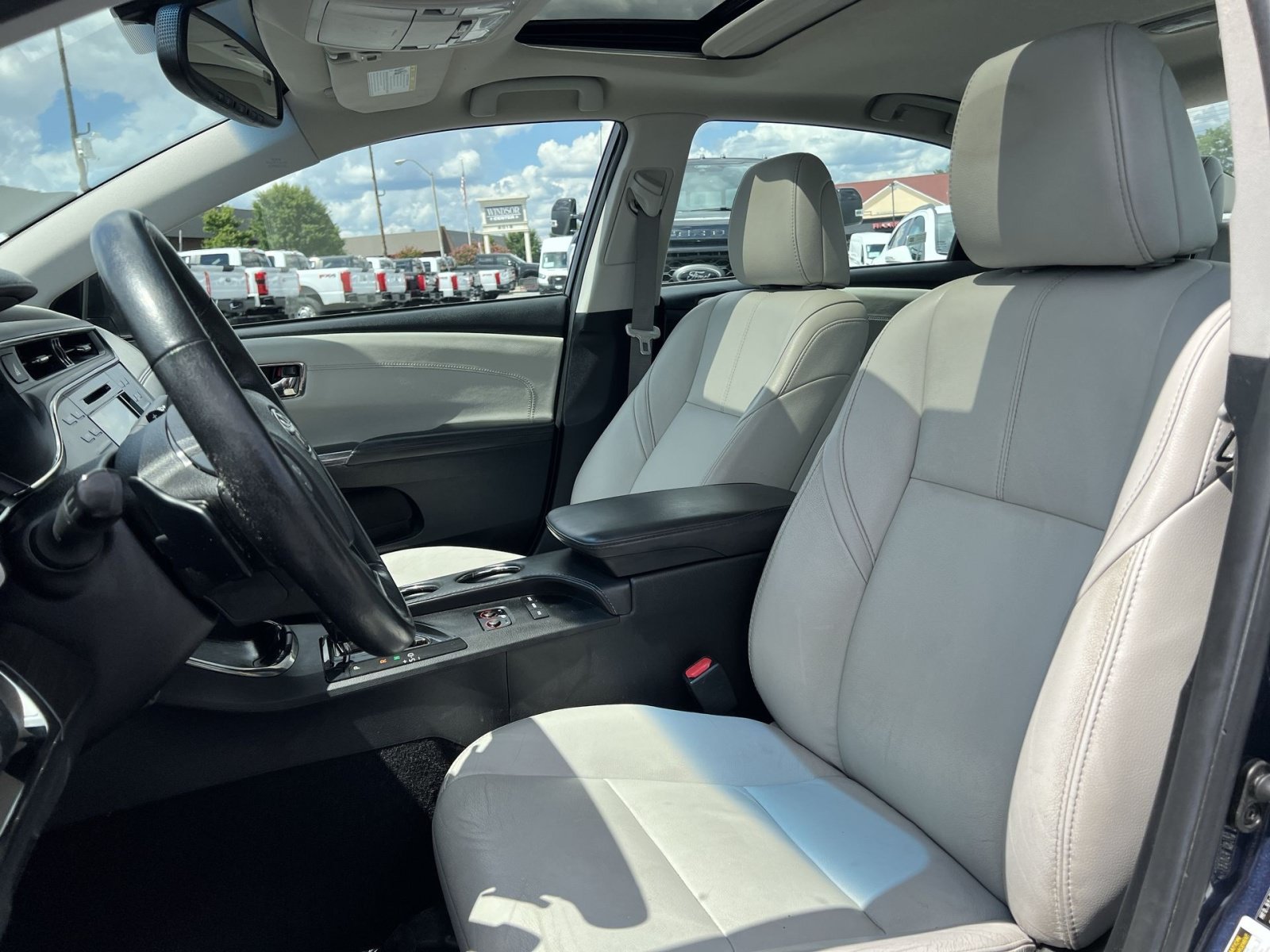 Used 2016 Toyota Avalon Limited FWD image 13