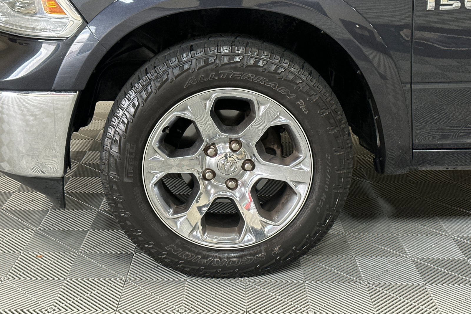 Used 2017 RAM 1500 Laramie image 39