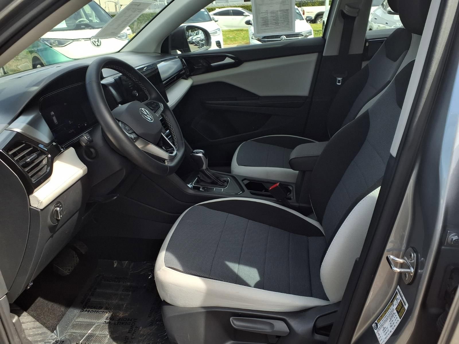 Certified 2025 Volkswagen Taos S FWD image 17