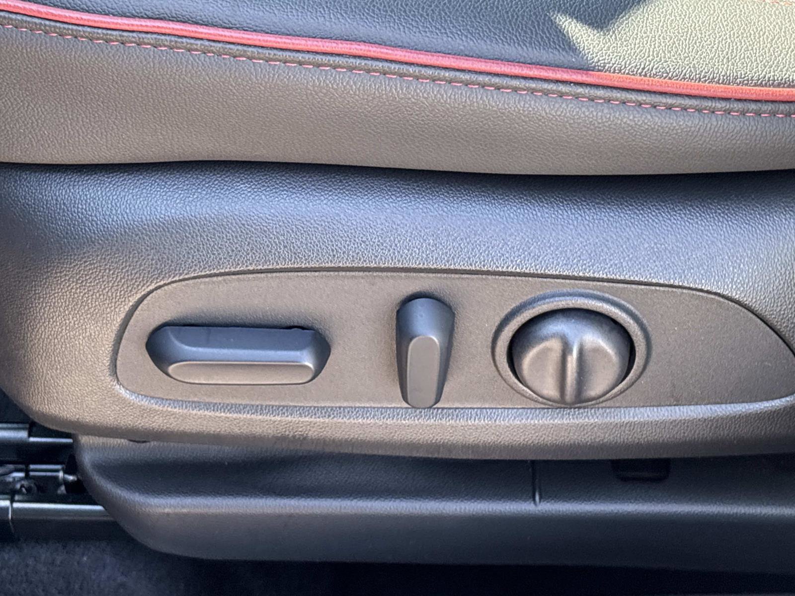 Certified 2025 Chevrolet TrailBlazer RS w/ Convenience Package image 15