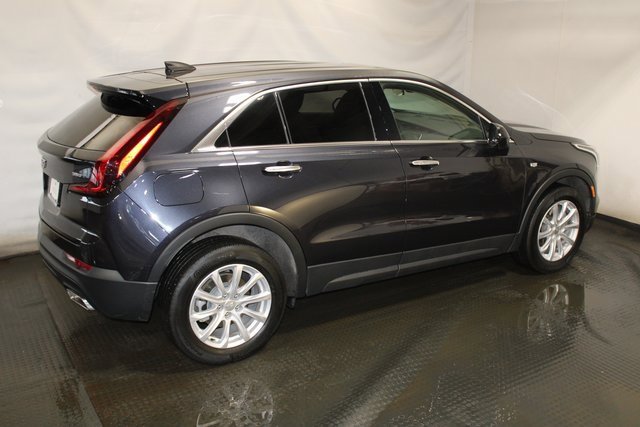 Certified 2022 Cadillac XT4 Luxury w/ Cold Weather Package image 5