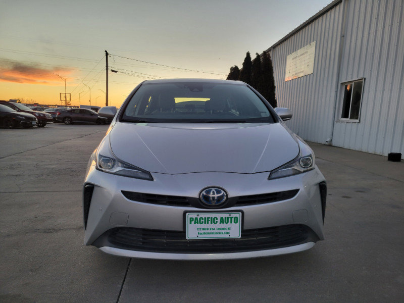 Used 2022 Toyota Prius LE FWD image 3