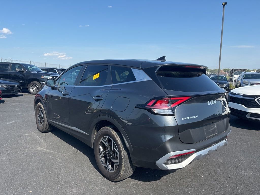 Used 2025 Kia Sportage LX AWD/4WD image 5