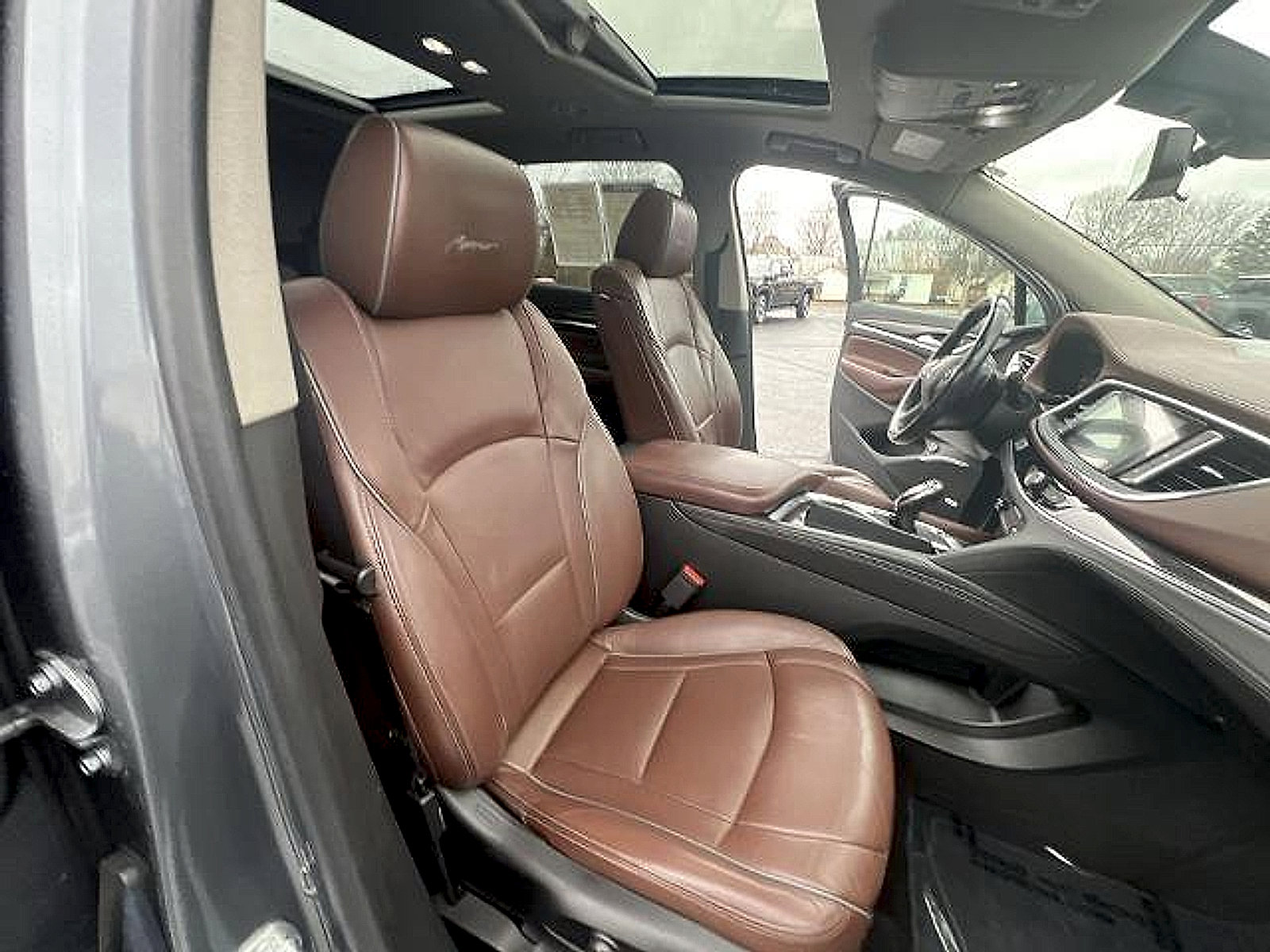Certified 2018 Buick Enclave Avenir w/ Avenir Technology Package AWD/4WD image 21