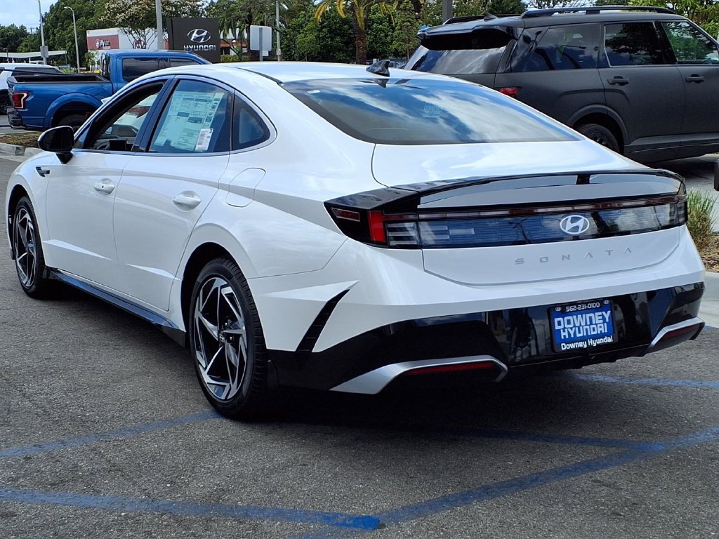 New 2026 Hyundai Sonata SEL FWD image 6