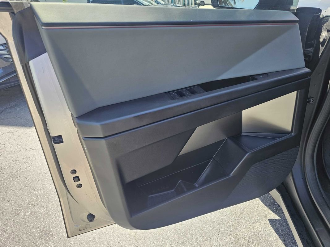 Used 2025 Tesla Cybertruck AWD Crew Cab image 12