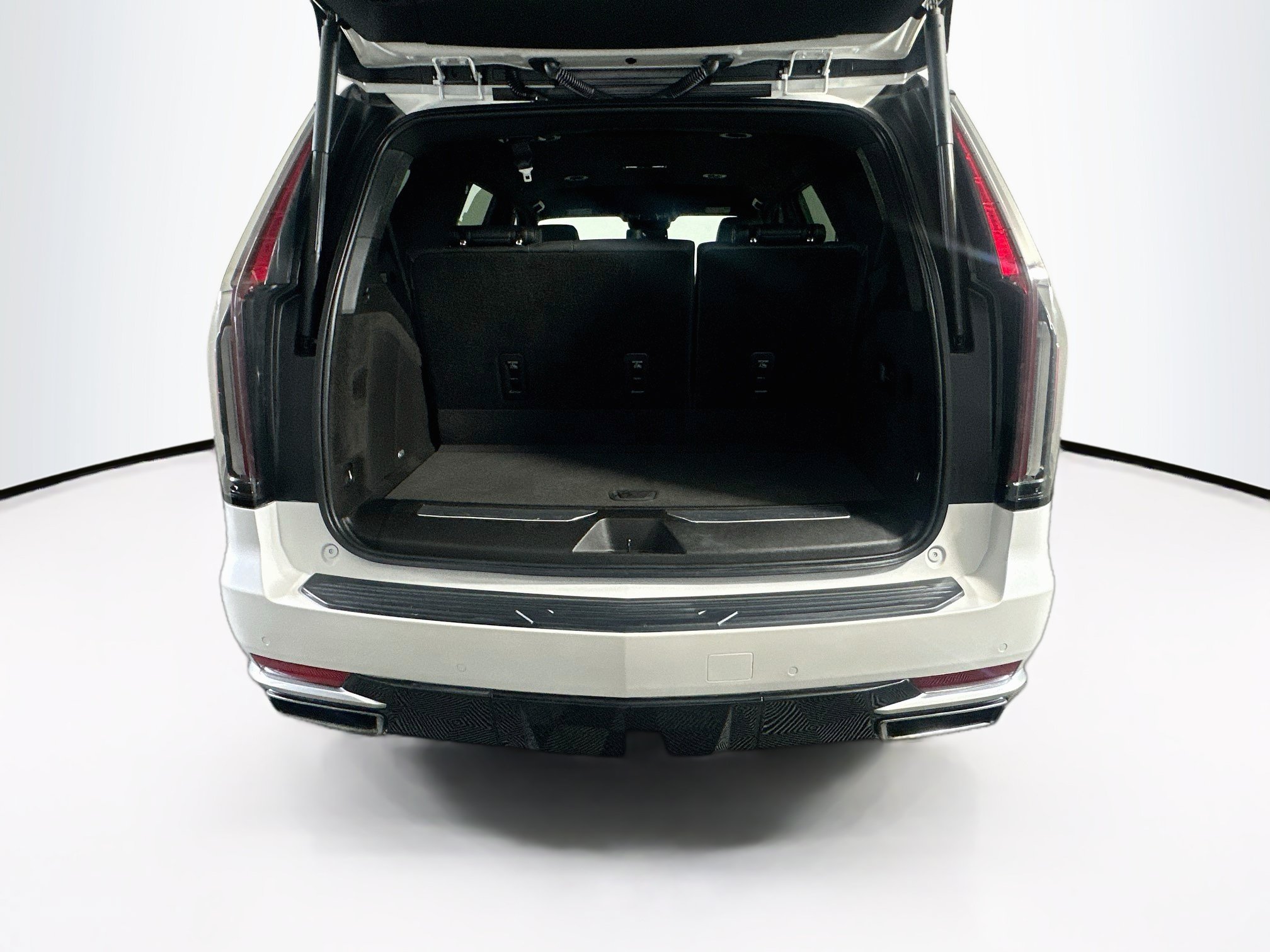 Used 2022 Cadillac Escalade Luxury RWD image 30