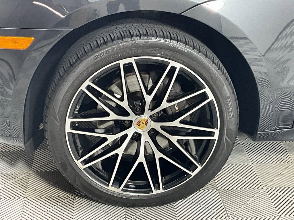 Used 2023 Porsche Macan Turbo image 27