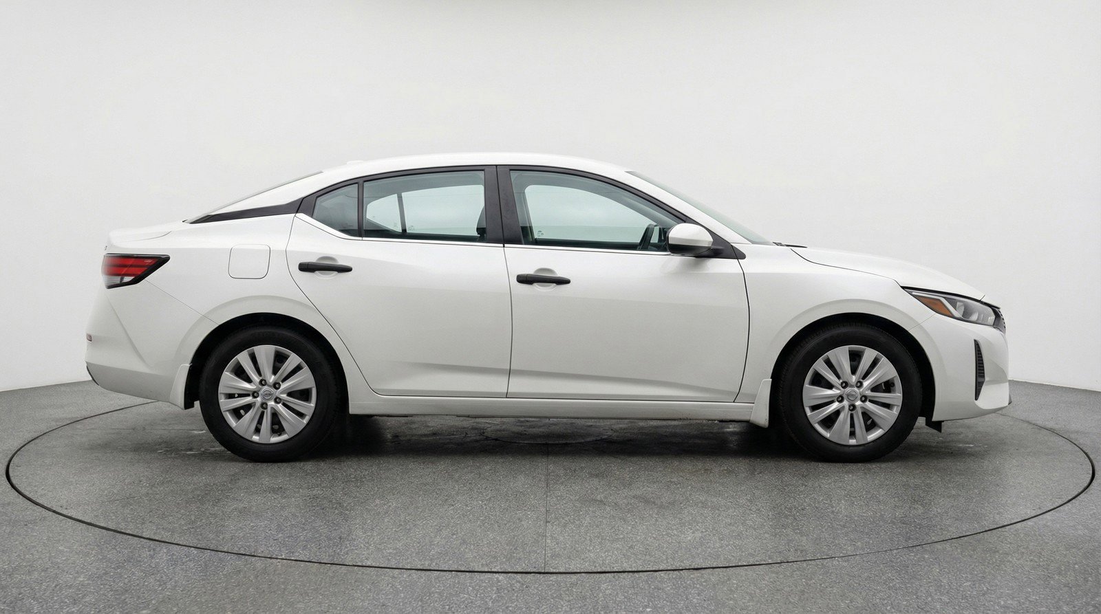 Used 2025 Nissan Sentra S FWD image 11