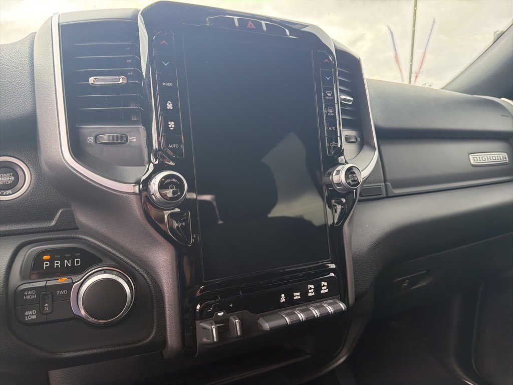 Used 2024 RAM 2500 Big Horn w/ Sport Appearance Package image 25