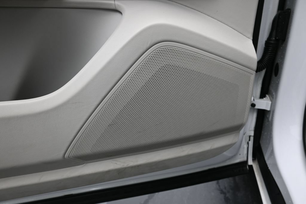 Certified 2023 Porsche Cayenne AWD/4WD image 13