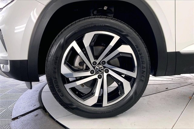 Certified 2023 Volkswagen Atlas SEL image 9