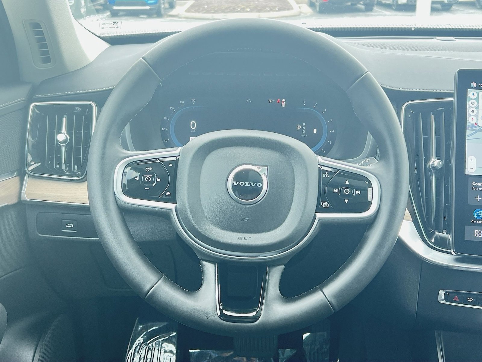 Certified 2025 Volvo XC90 B6 Plus AWD/4WD image 16
