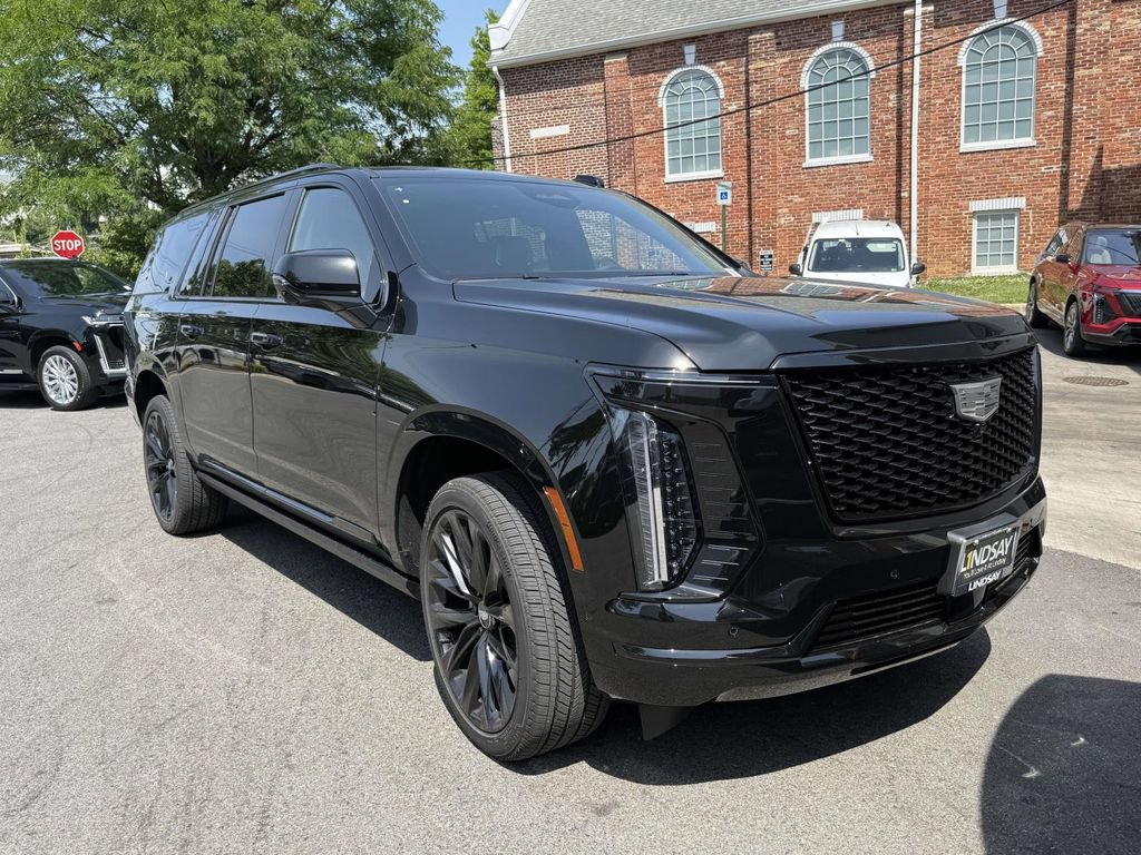 Used 2026 Cadillac Escalade ESV Platinum Sport w/ LPO, ONYX Package AWD/4WD image 2