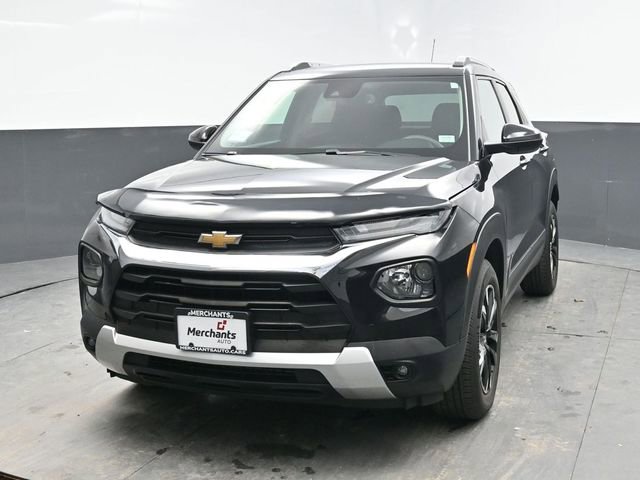 Used 2022 Chevrolet TrailBlazer LT w/ Convenience Package AWD/4WD image 2