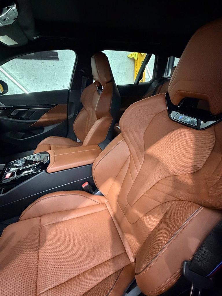 Used 2026 BMW M5 Touring AWD/4WD image 15
