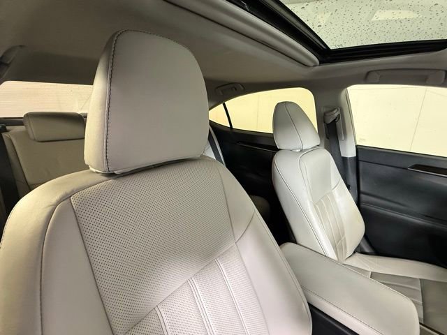 Used 2018 Lexus ES 350 350 w/ Luxury Package w/Wood Trim image 34
