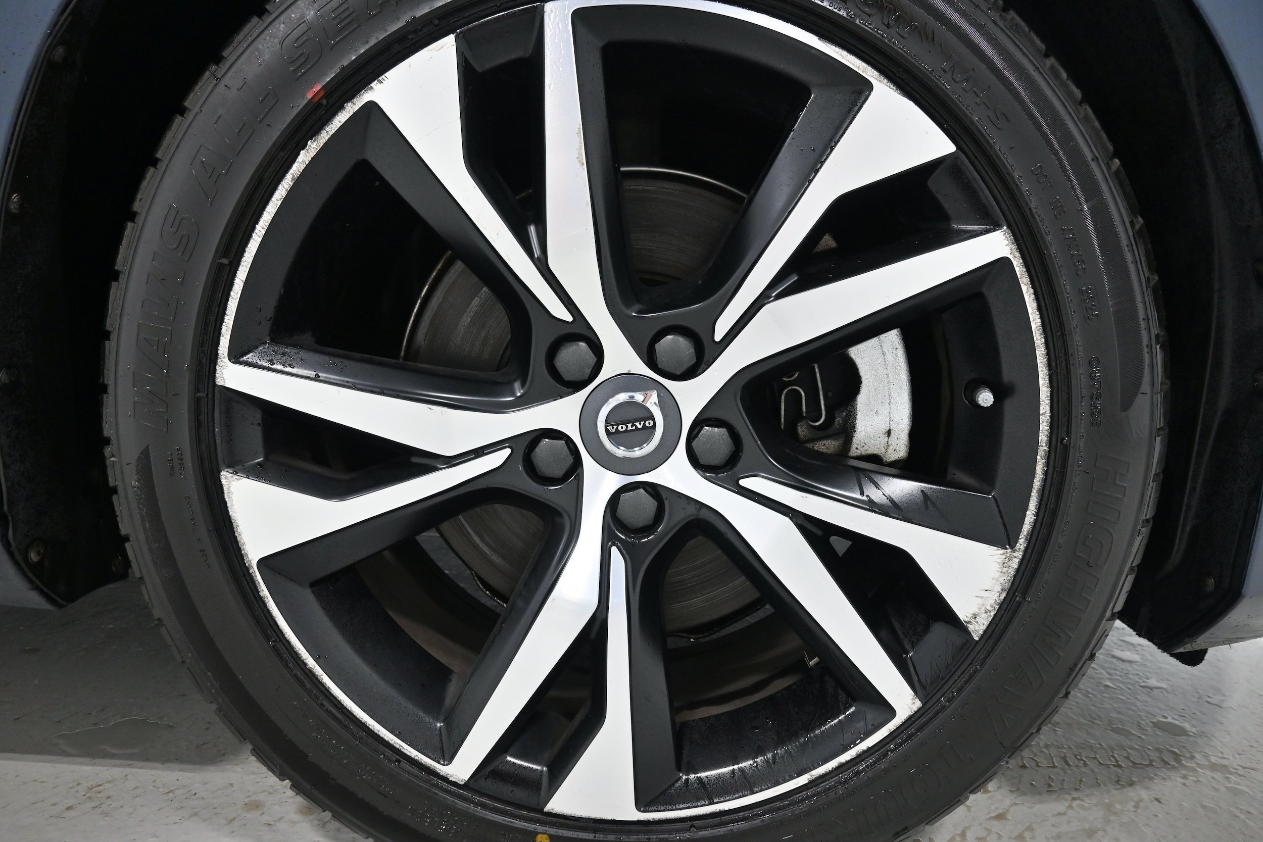 Used 2022 Volvo S60 B5 R-Design AWD/4WD image 38