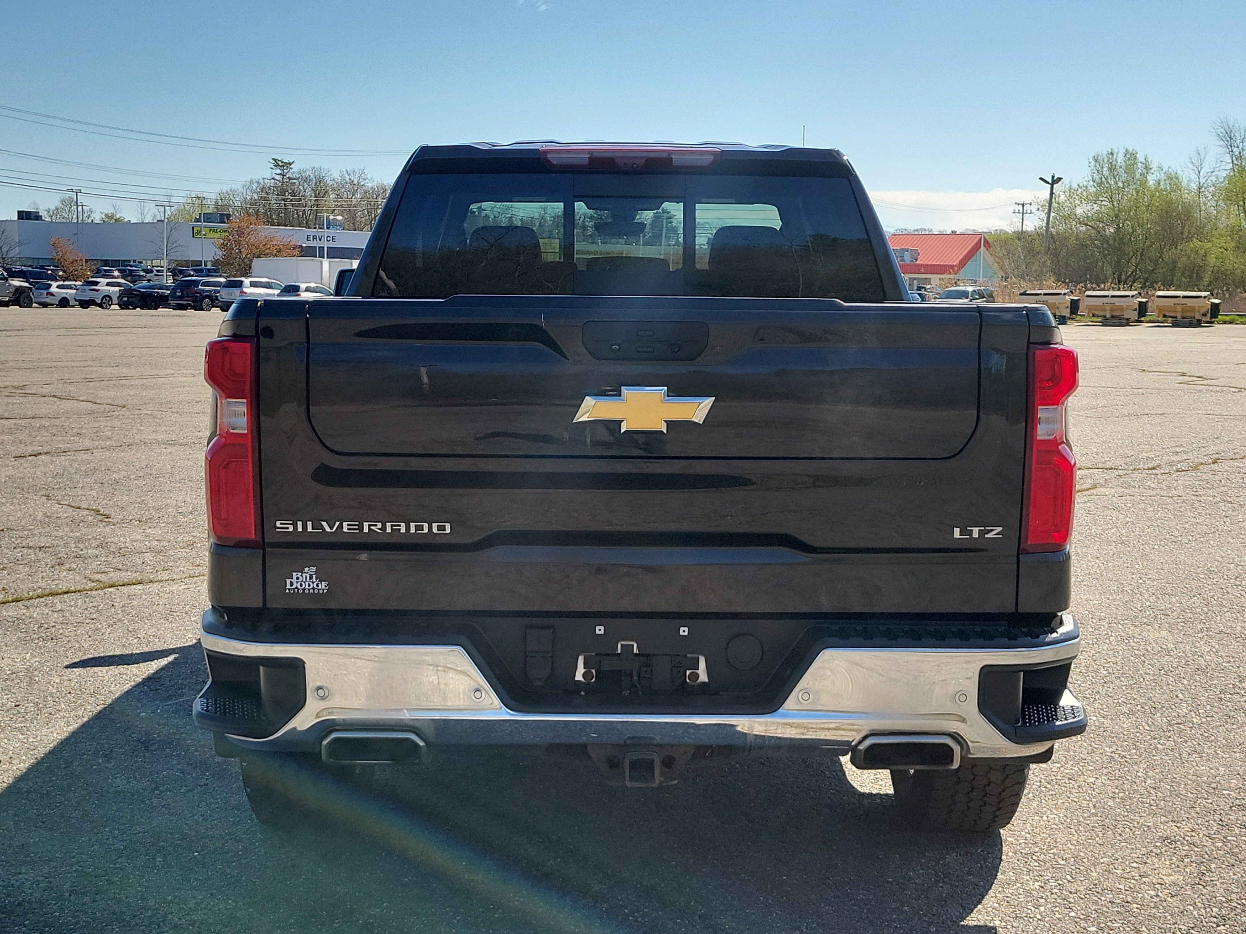 Used 2021 Chevrolet Silverado 1500 LTZ w/ Technology Package AWD/4WD image 6